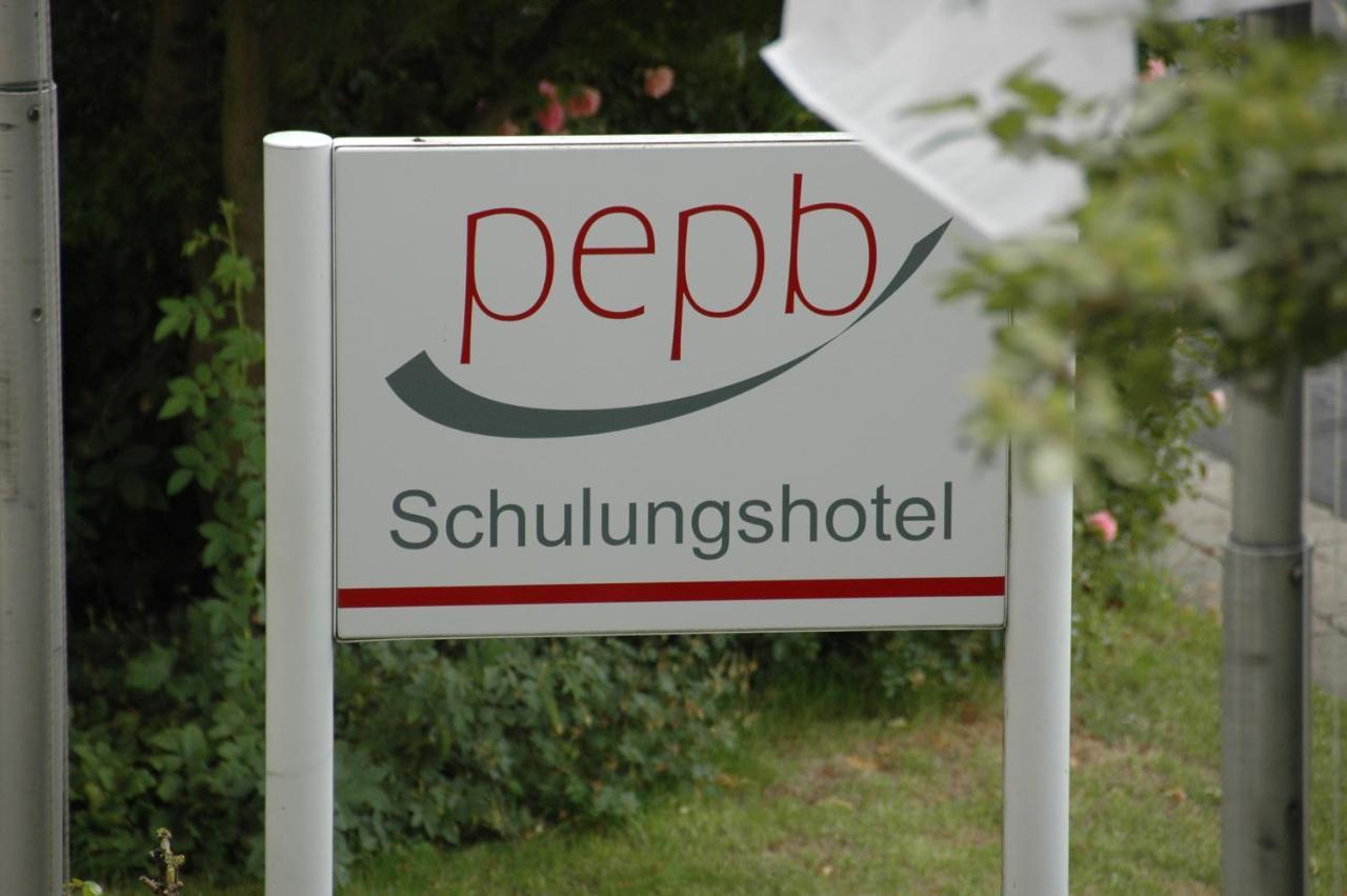 Pepb Schulungshotel Sarstedt Exterior photo